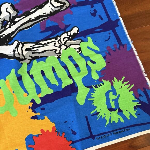 Vtg 90s Goosebumps Curly Skeleton RL Stine Parachute Press Fabric Quilt Panel - Picture 5 of 6